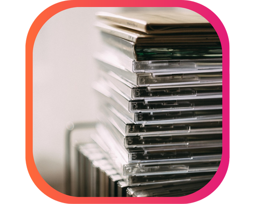 LES CD, LES DVD, LES CASSETTES